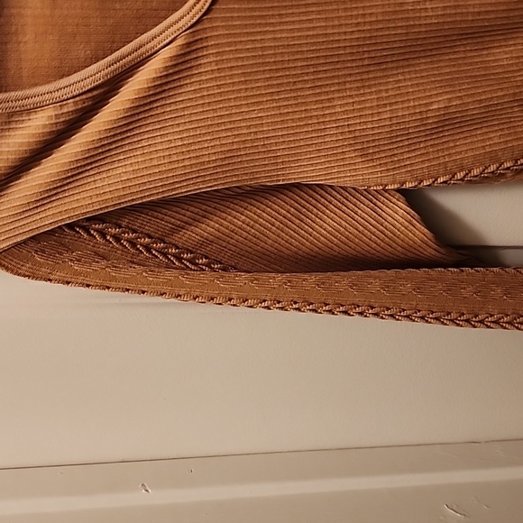 Top - Picture 3 of 3